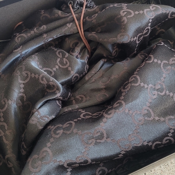 Authentic Vintage Gucci High Heel Sandals, Black/Floral w/ Satin Straps, Size 7 - Picture 8 of 8